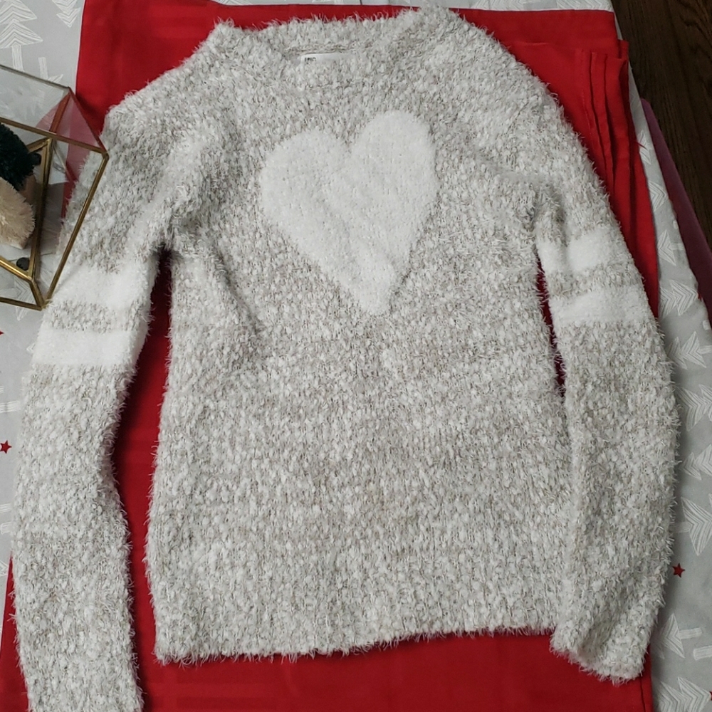 Girl's sweater